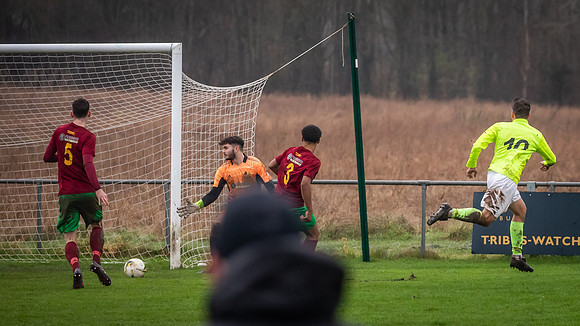 vs Hanworth Villa FC-53