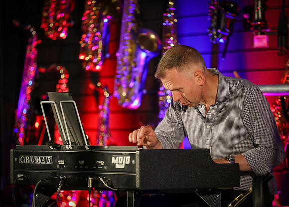Simon Bates Trio - July-117