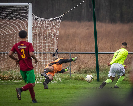 vs Hanworth Villa FC-48