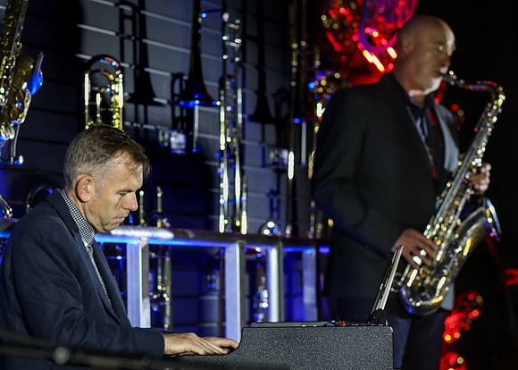 Simon Bates Trio-17