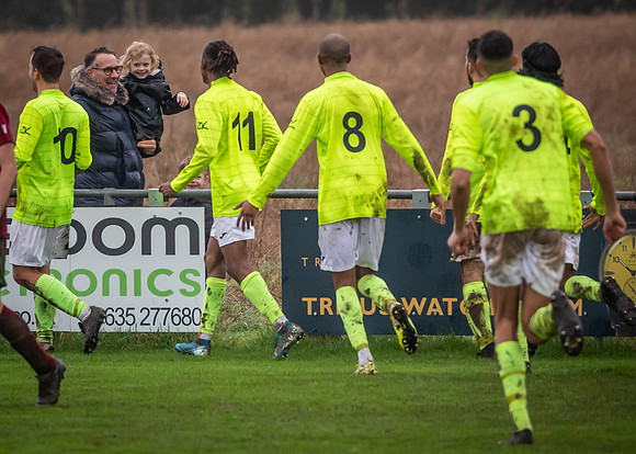 vs Hanworth Villa FC-56
