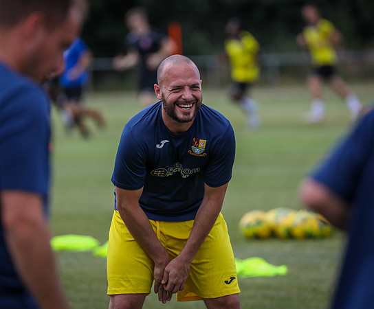 vs Maidenhead United FC-3