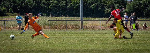 vs Maidenhead United FC-266